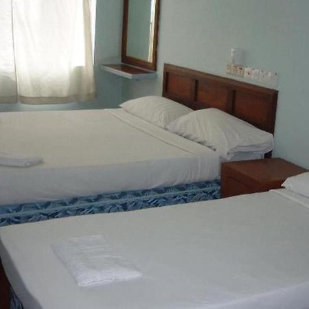 J &J Hotel Kota Kinabalu Dış mekan fotoğraf